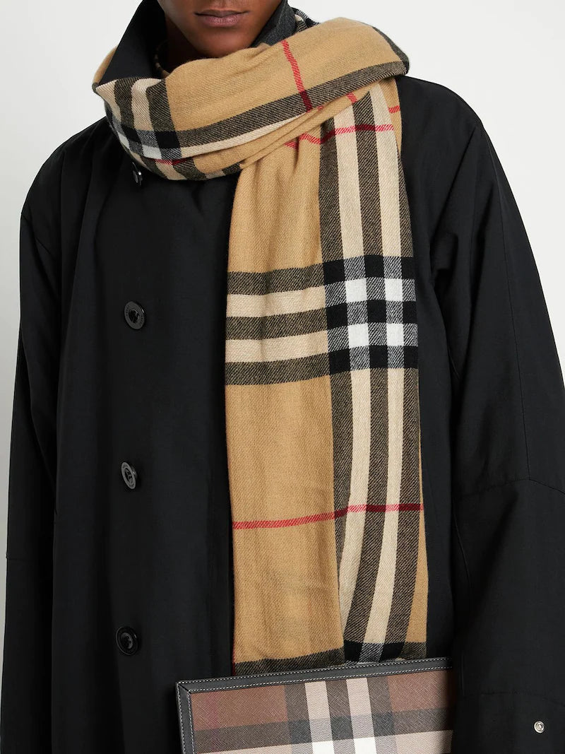 Burberry scarf usd deals